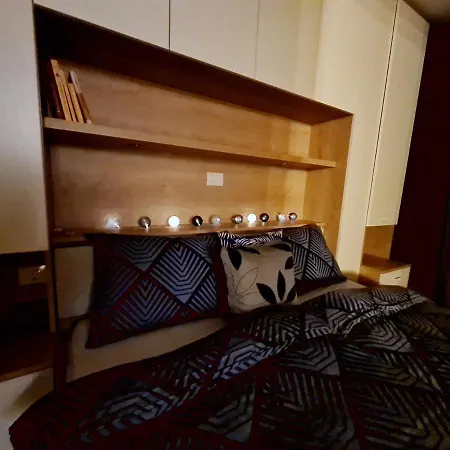 Апартаменты Modern And Cozy Flat In The Center