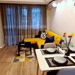 Modern And Cozy Flat In The Center Apartmán