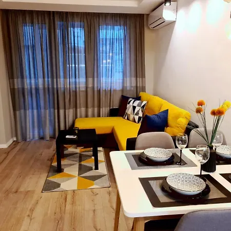 Modern And Cozy Flat In The Center Apartment